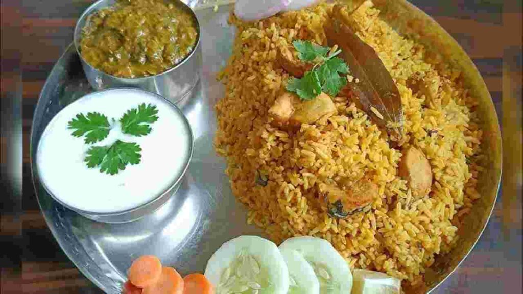 Andhra का असली तड़का – बनाएं मसालेदार और सुगंधित Andhra Kodi Pulao घर पर! 1 Andhra Kodi Pulao2