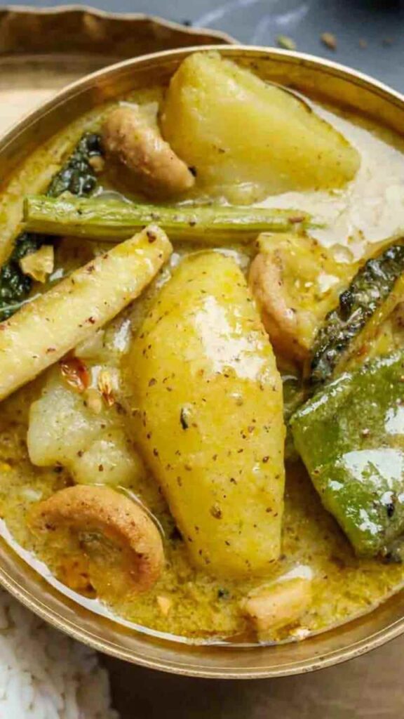 अब घर पर बनाएं पारंपरिक Bengali Shukto सेहत और स्वाद से भरपूर डिश! 2 Bengali Shukto