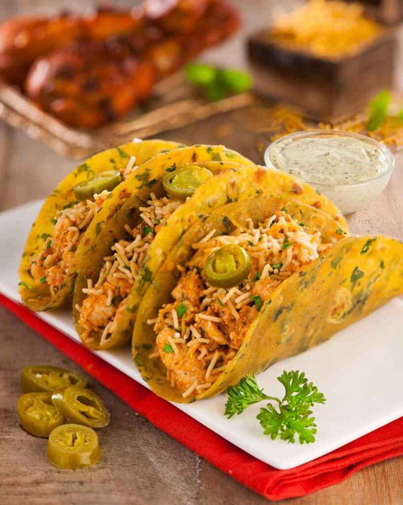 अब Boring Snacks को कहें Bye Taste करें Crispy और Yummy Methi Thepla Tacos 5 Methi Thepla Tacos