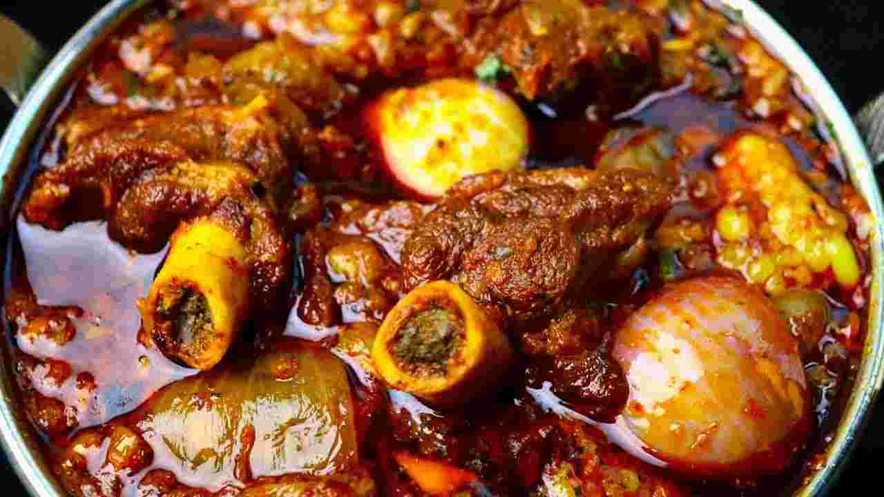 मटन दो प्याज़ा: दो तरह की प्याज़ का जादू – घर पर बनाएं रिच और मसालेदार मटन दो प्याज़ा! 3 Mutton Do Pyaza