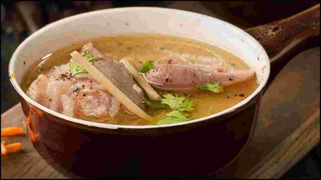 घर पर बनाएं देसी अंदाज वाला Mutton Paya Soup 1 desi style mutton paya soup recipe hindi1