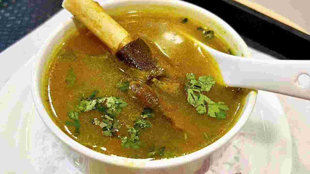 घर पर बनाएं देसी अंदाज वाला Mutton Paya Soup 2 desi style mutton paya soup recipe hindi2